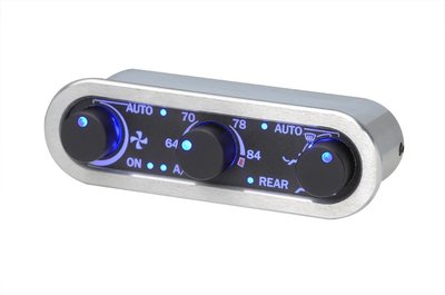 DCC Digital Climate Control - Vintage Air Gen IV 3-Knob, Horizontal, Chrome, Black Alloy, Blue Display Photo Main