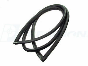 1967-72 Chevy/GMC Truck Windshield Weatherstrip Seal, w/o Trim Groove Photo Main